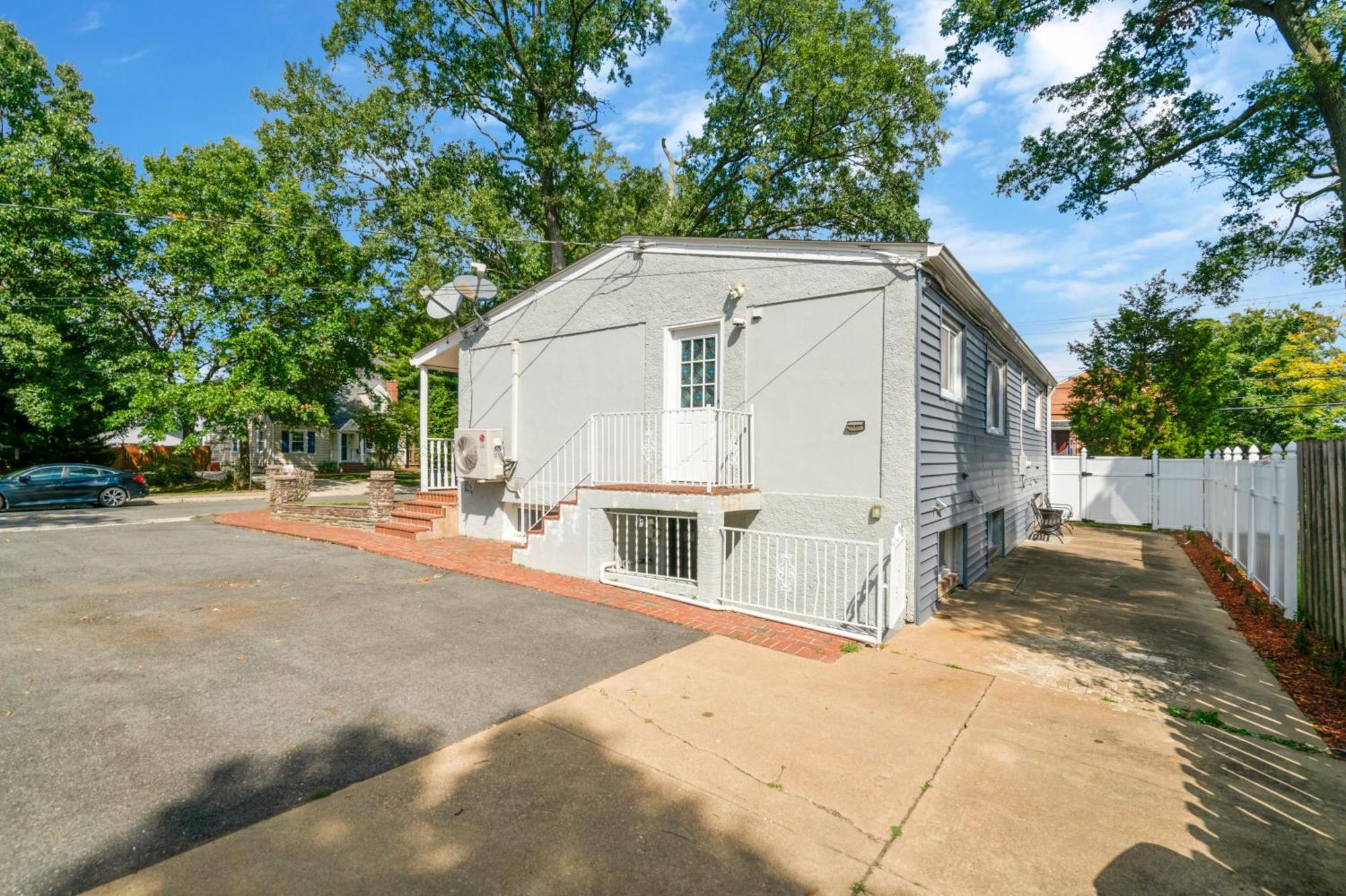 Escape To Our Cozy 3 Bed Rm 2 Bath Unit In Alexandria Va Villa Екстериор снимка